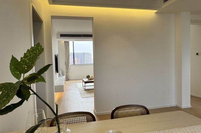 Highrise 2Br 20F | Big windows | South Shanxi rd metro & Jiashan rd metro |15.6K