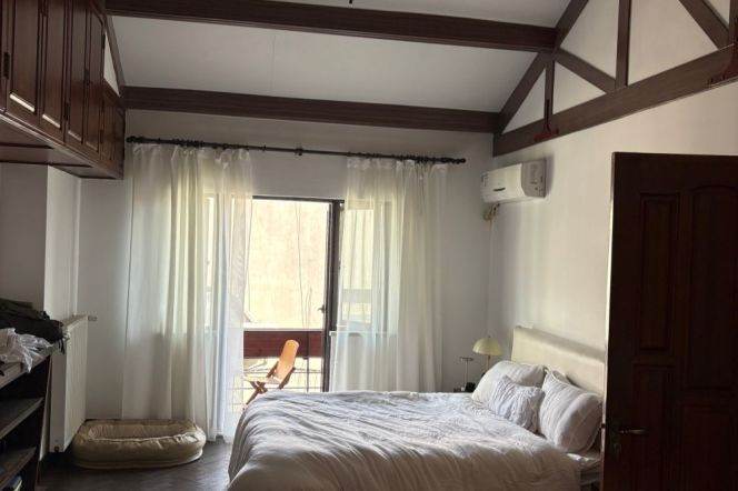 Elegant 1br/2bt Apt with double Balconies
