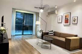 Renovated 3br with floor heating,with green yard,  parking