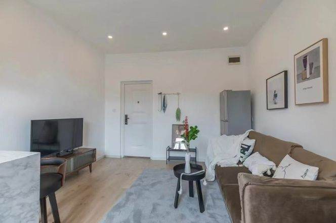 1BR close to West Nanjing Rd Metro/Jing'an Villa