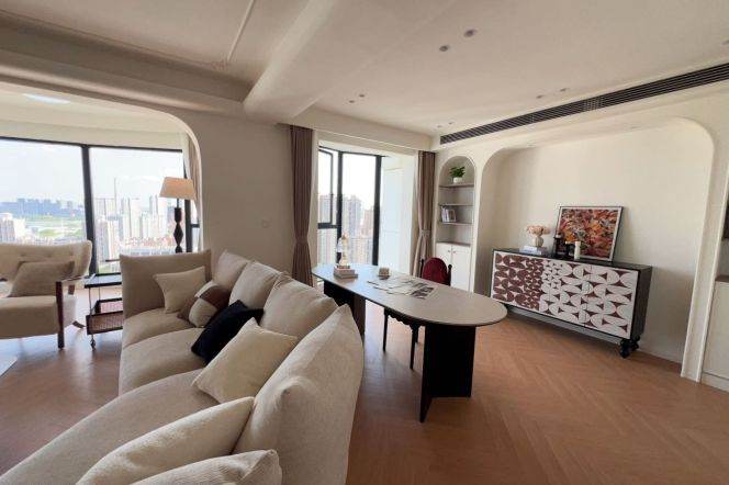 60sqm Private Outdoor Terrace French Light Luxury Duplex  Rare Inner Ring Large Duplex 