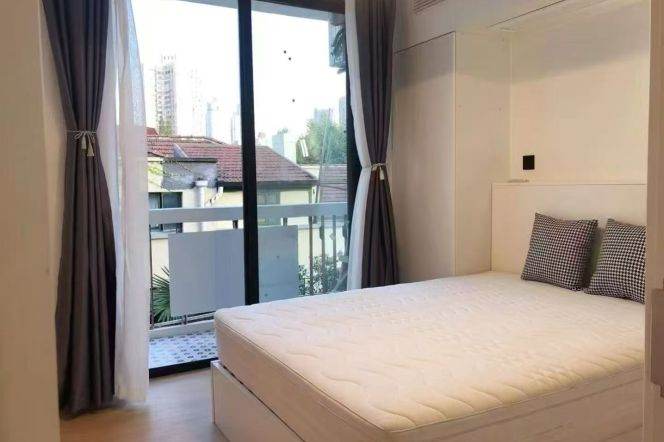 Floor heating 1BR Balcony Wukang Rd 8k