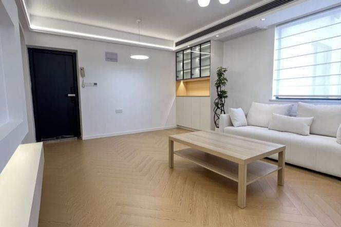 13k Brand new 2Br with floor heating Nr Changping Rd.line7 clsoe to PAC