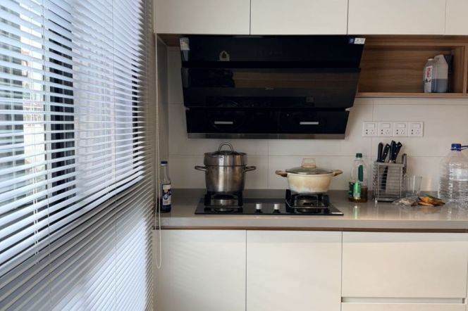 great value-ample storage - bright - line 2/11 Jiangsu Road 