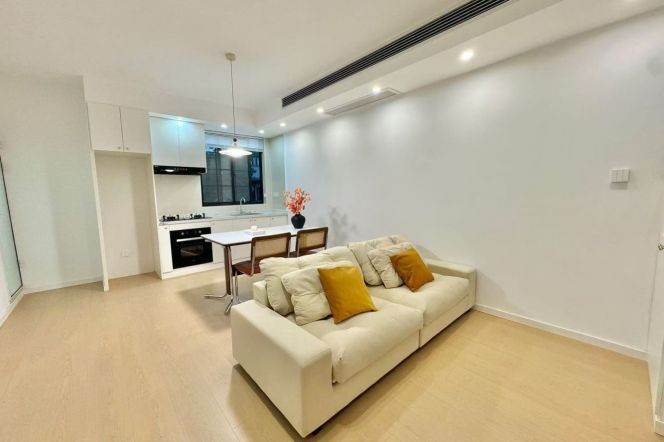 stn jiangsu rd.1 bed balcony 