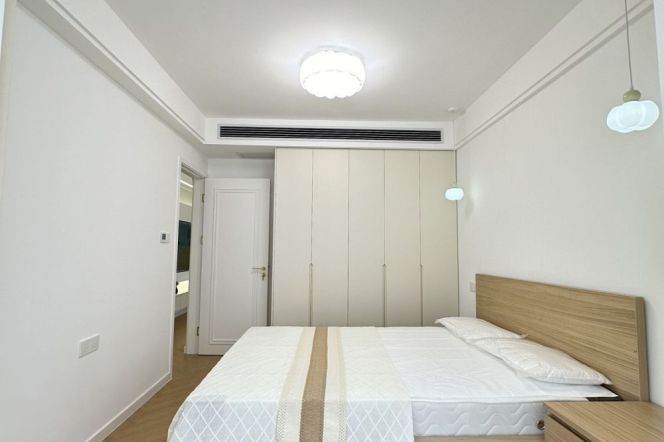 13k Brand new 2Br with floor heating Nr Changping Rd.line7 clsoe to PAC
