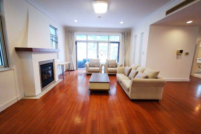 modern big 4brs house in most popular Green city area  Dulwich with garden floor heating 