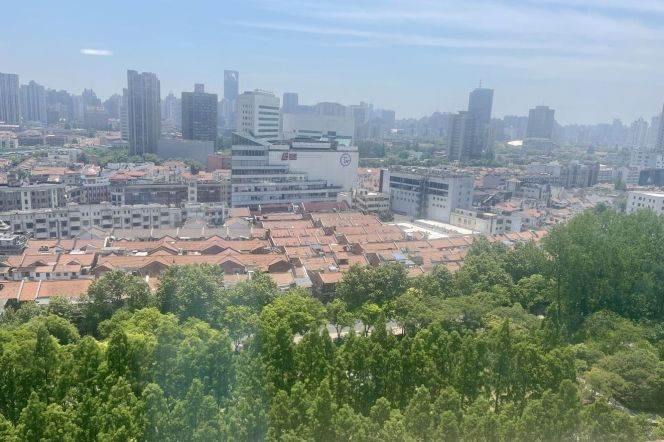 Valuable Highrise 2BR Near Xintiandi with Fantastic View 10.5K 
