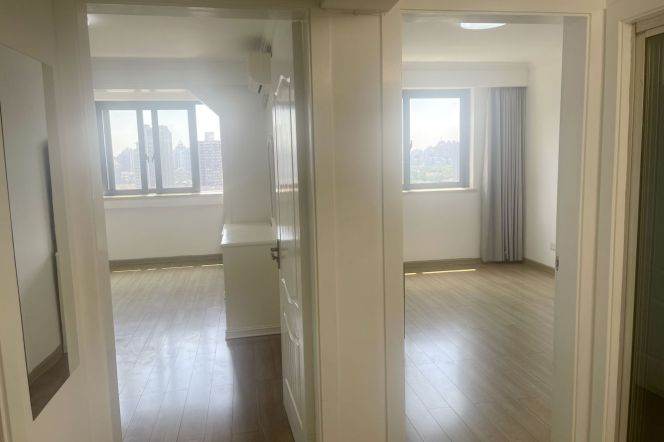 Valuable Highrise 2BR Near Xintiandi with Fantastic View 10.5K 