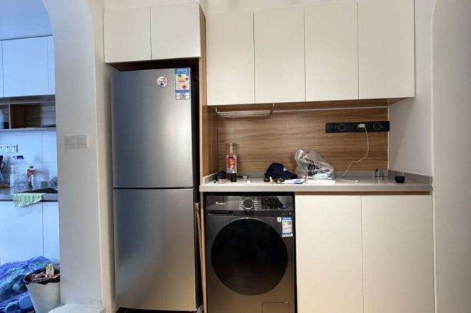 great value-ample storage - bright - line 2/11 Jiangsu Road 