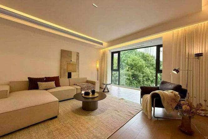 18k Brand new 2Br 2Bathr with floor heating close to the Suzhou River Nr Jiangning Rd.line13