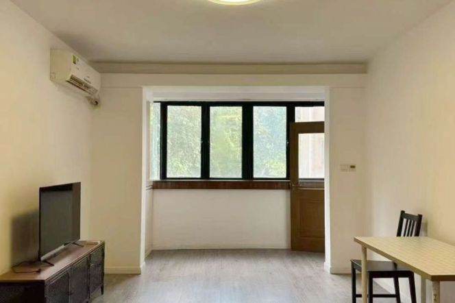 Valuable 2BR on Huashan/Anfu Rd with Floorheating/Oven 9.8K 