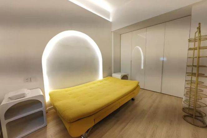 Private yard 1BR floor heating Shanxi(s) Rd 9.5k