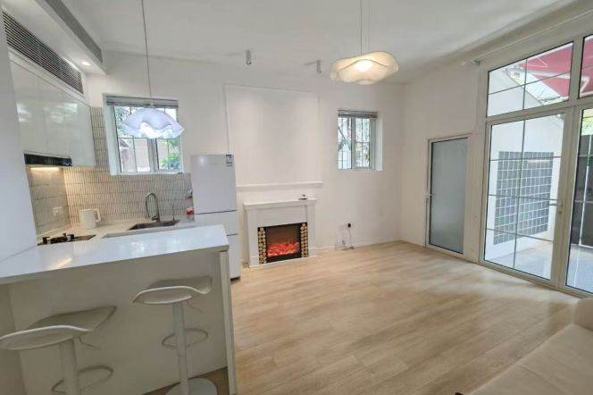 Private yard 1BR floor heating Shanxi(s) Rd 9.5k