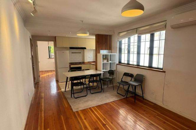 Hengshan Rd. Line 1 Elevator Bright 2BR 