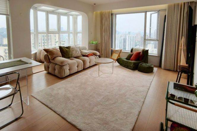  2BR 2baths penthouse nr Hongqiao Rd &Xujiahui CBD
