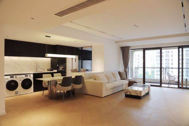 3BR 2LR 3Bath • 200㎡ • Central A/C + Floor Heating • Xintiandi Core
