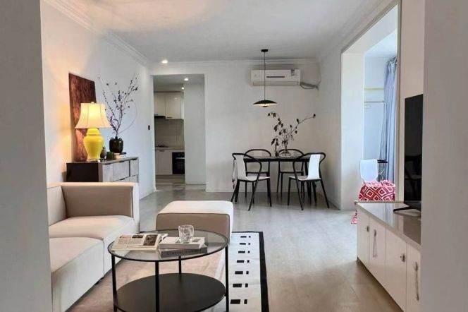 High rise 2bedrooms elevator apt+oven+dryer@L7/13 Changshou Rd