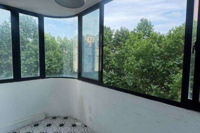 Hengshan Rd. Line 1 Elevator Bright 2BR 