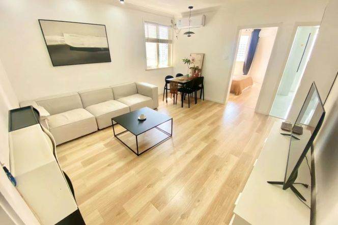 Excellent 2bedrooms elevator apt+oven+dryer@L7/13 Changshou Rd