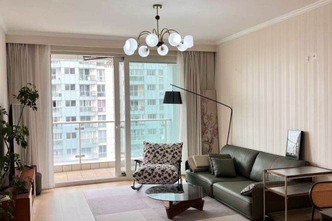 modern 2brs open balcony nice view near line 9,12 and Tianzifang SML mall only 17.5K