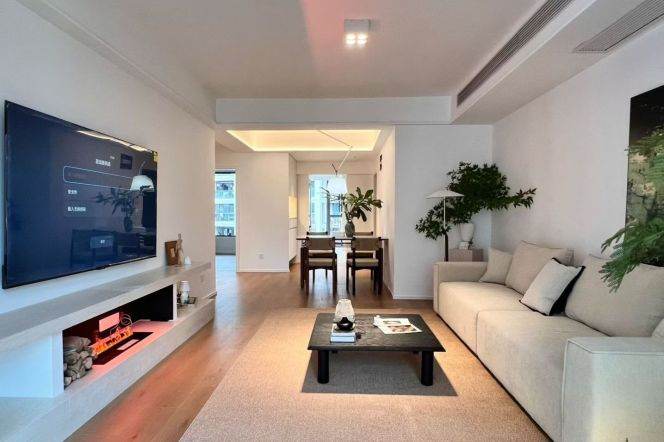 Elevator Newly Renovated 2Br/2Lr/1Bt@L11/13 Longde Rd Station 