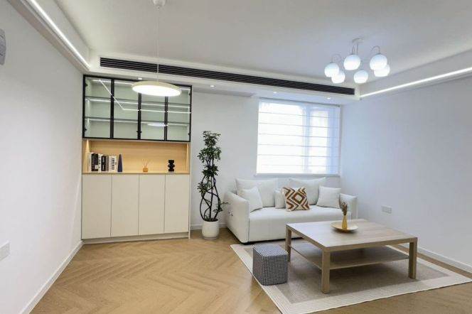 Jing’an Elevator Spacious 2Br/2Lr/1Bt Close to L7 Changping Rd Station 