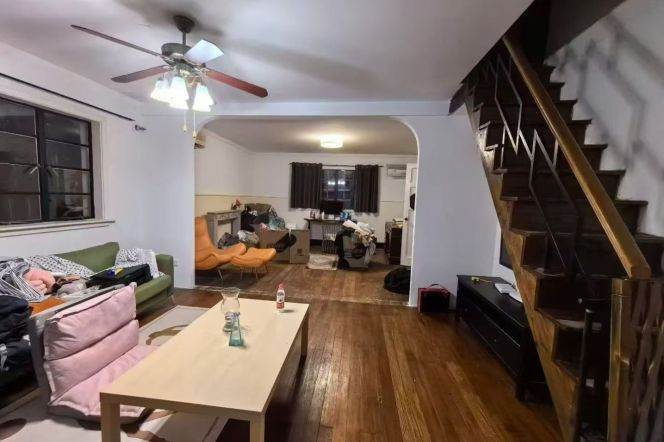 Lane house 3brs/2baths & Loft @Jiangsu Rd & Line 2/11