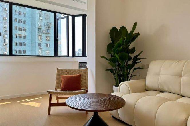 Elevator Spacious 1Br/2Lr/1Bt Close to L2/11 Jiangsu Rd Station 