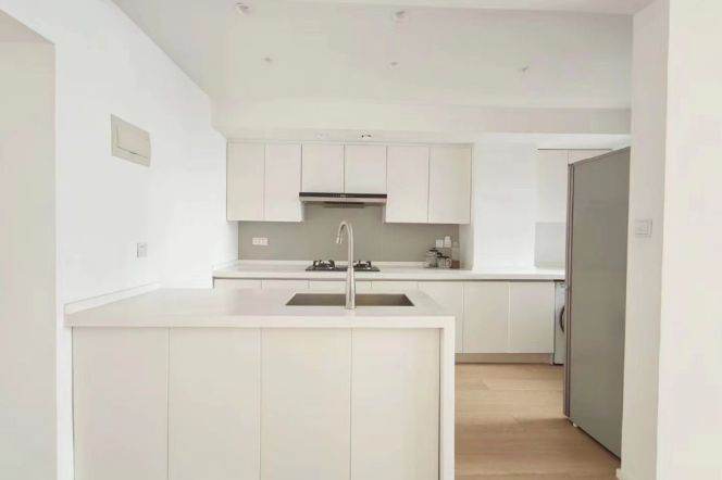 modern big 2brs floor heating modern furniture open kitchen near IAPM line 1,10,12 