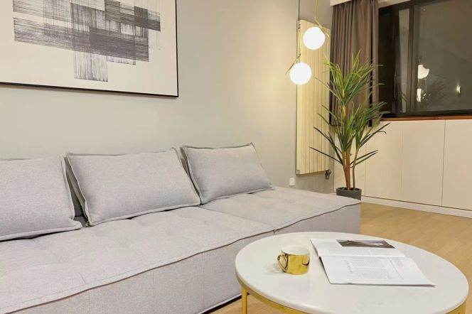 Spacious 2Br w. Big L/R Wall Heating 