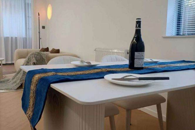 Modern Spacious 1Br/2Lr/1Bt@L10/11 Jiaotong University Station 