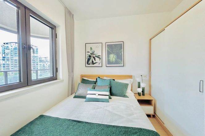 2BR with elevator near line 1 Shanghai Uni Yan'chang campus can long and short lease