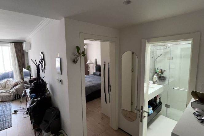 Jiaotong uni/modern 1br 2lr/double south/elevator/big living room,@L10/11