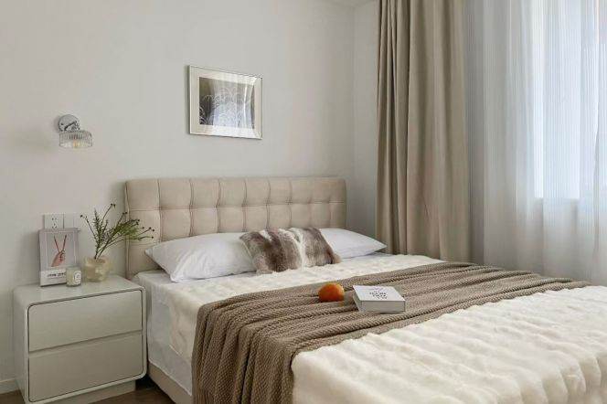 Well decorated&Furnished 1Br w. Patio @Jiangsu Rd Station