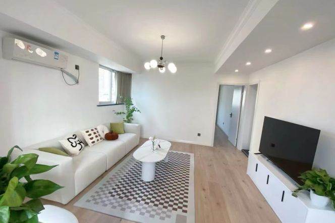 Elevator 1br Nr Jiangsu road M2/11