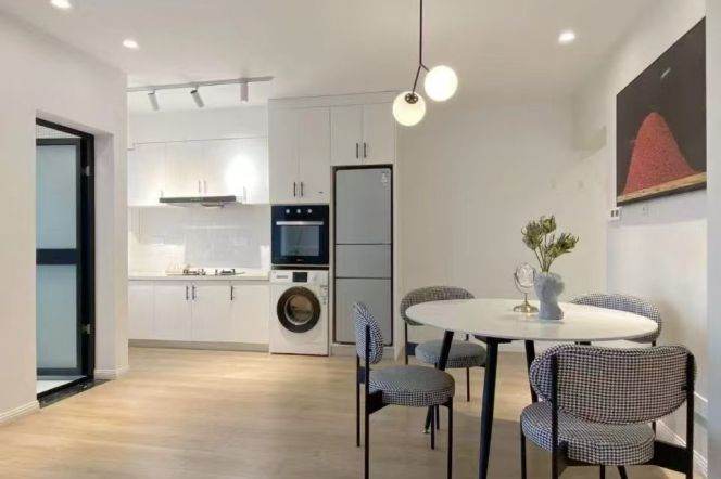 Modern 2brs/2baths & Loft/elevator @Zs Park & Line 2/3/4