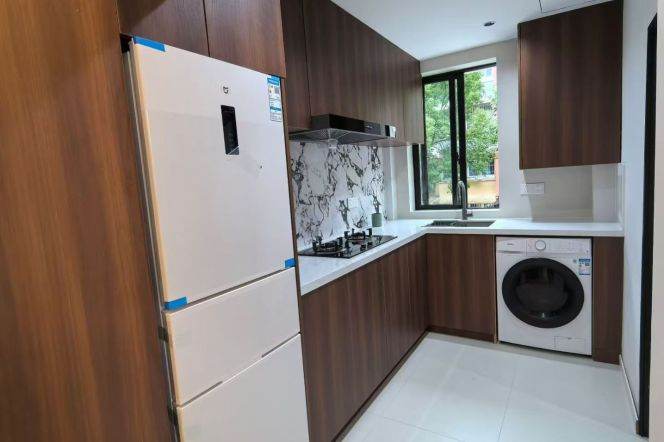  Renovated 3br with floor heating @Century Park + Parking