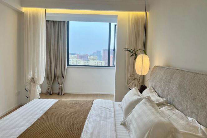 Elevator Spacious 2Br/2Lr/1Bt Close to L9/12 Jiashan Rd Metro Station 