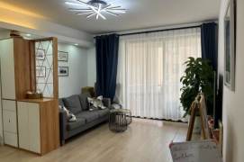 2br/2bt Flat in President Apts