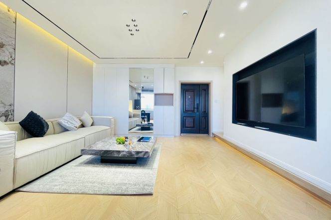 3BR 2BA High-Rise next to Yuanshen Rd Sta. Line 14