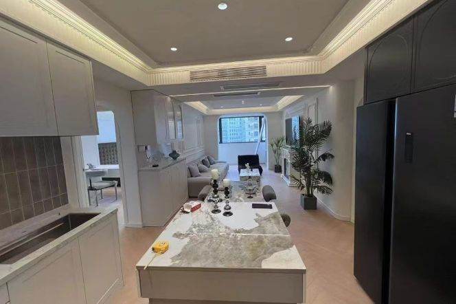 Newly 3brs/150sqm & heating/oven @Changshou Rd & Line 7/13