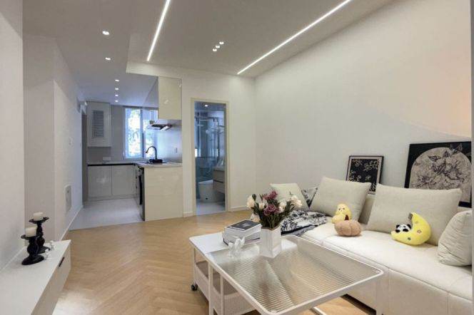 Newly Renovated 1Br/2Lr/1Bt Close to L3/4/10 Hongqiao Rd Station 