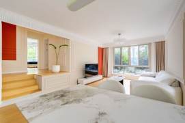 Spacious 3Br/2Lr/2Bt Close to L10/11 Jiaotong University Metro Station 