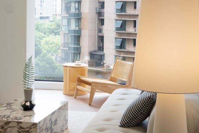 Brilliant City -modern 1 bed - nice view - elevator- suzhou river -line 3/4/7 Zhenping road 