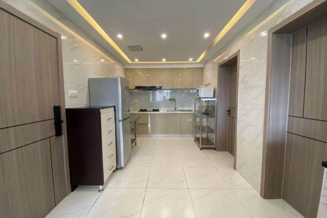 Full furnished 1br/2living & elevator @Hailun Rd & Line 4/10