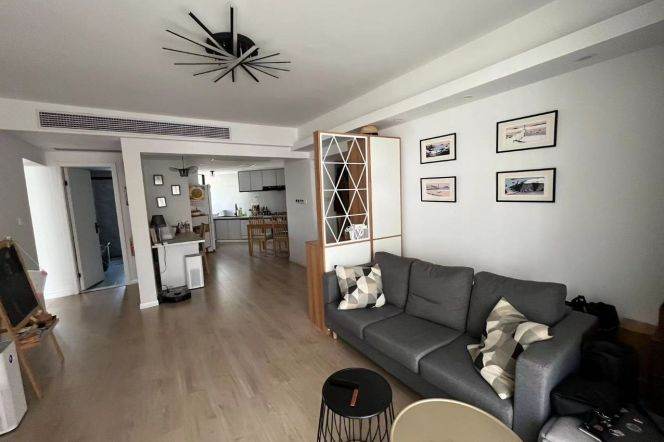 2br/2bt Flat in President Apts