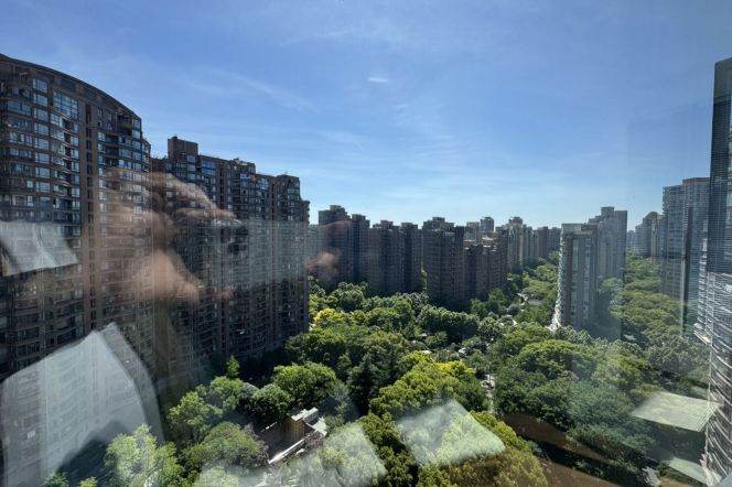 High-Floor Cream & Wood Style 3BR — 42,800 RMB