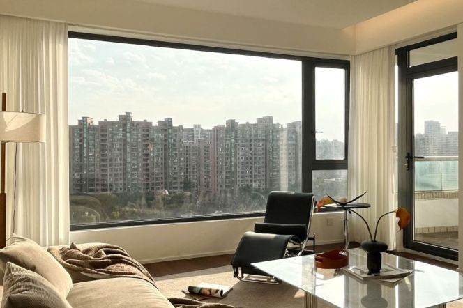 Elegant 3BR 2BA Apt w/Outdoor Balcony in Xiangmei Garden/Century Park