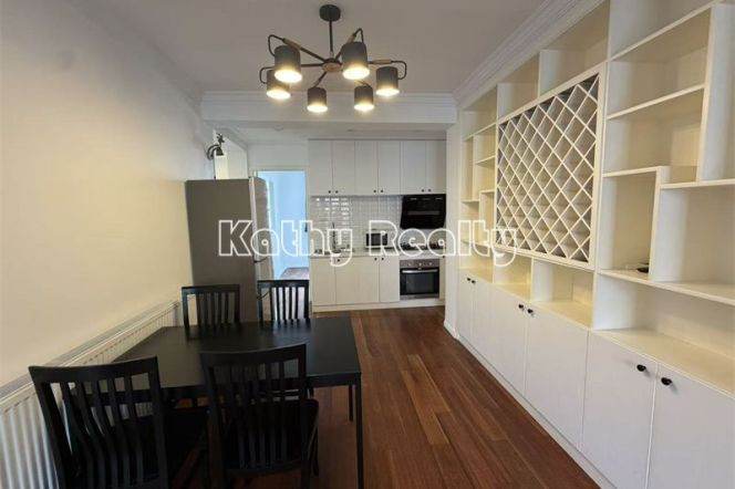 Nice 2BR 2bath Balcony Wall heating nr Shanxi(s) Rd 14k